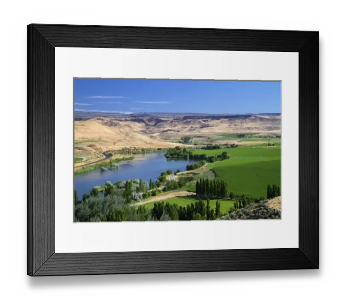 Framed Print : Farmland along the Snake River at Glenns Ferry, Idaho, USA Framed Print : Farmland along the Snake River at Glenns Ferry, Idaho, USA