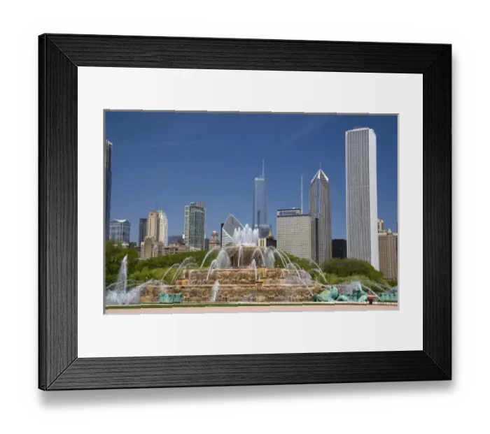 Framed Print : Buckingham Fountain located in Grant Park, Chicago, Illinois, USA