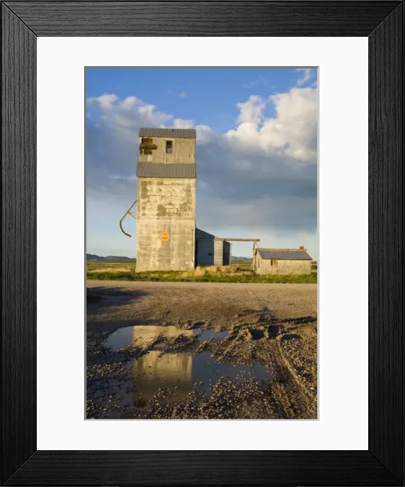 Framed Print : The old granary elevator at Ross fork near Lewistown Montana