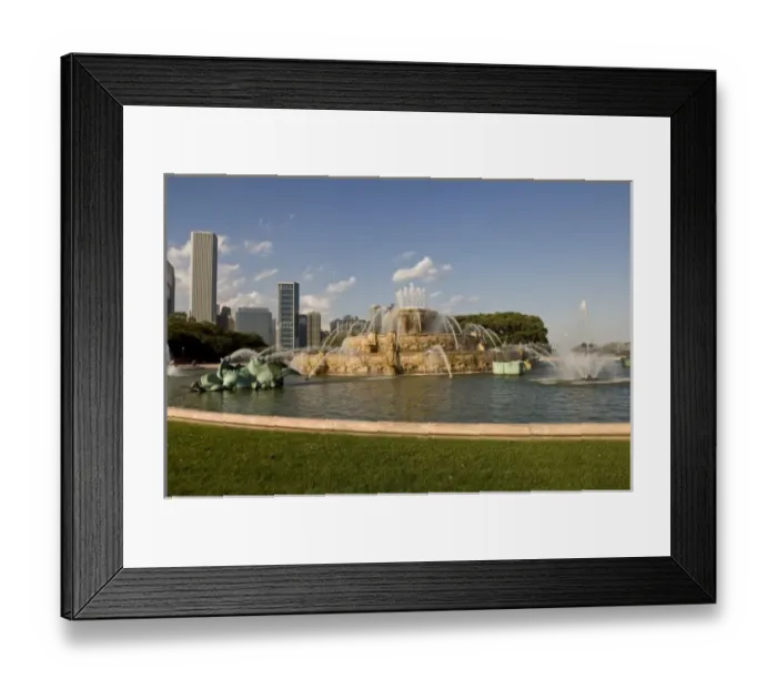 Framed Print : United States, Chicago. Buckingham Fountain, Grant Park Framed Print : United States, Chicago. Buckingham Fountain, Grant Park