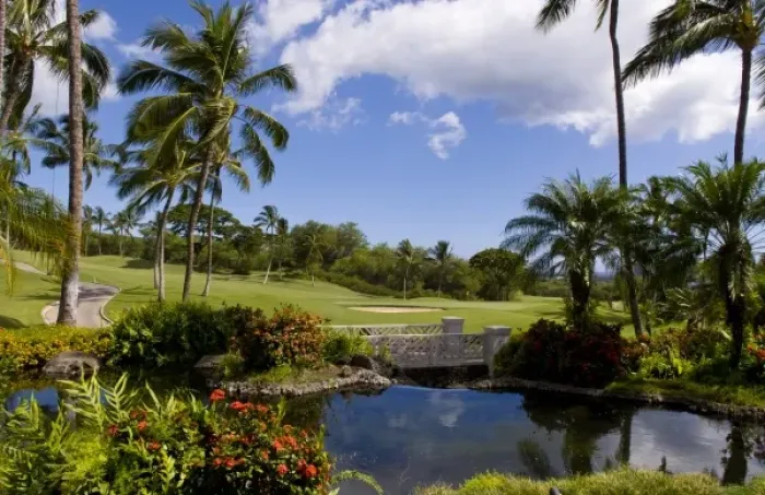 Framed Print : The 18th hole at Wailea Golf Course, south shore of Maui, Hawaii Framed Print : The 18th hole at Wailea Golf Course, south shore of Maui, Hawaii