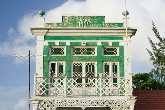 Framed Print : ABC Islands - ARUBA - Oranjestad: Old Dutch Colonial Building Framed Print : ABC Islands - ARUBA - Oranjestad: Old Dutch Colonial Building
