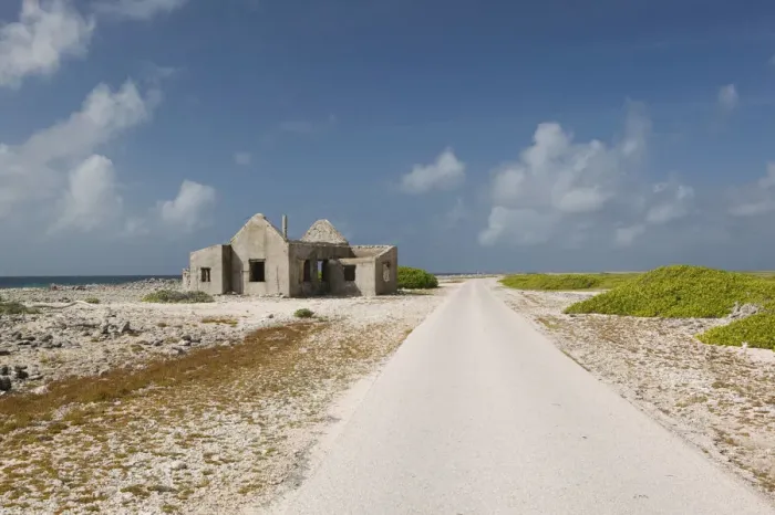 Framed Print : ABC Islands - BONAIRE - Lacre Punt: Willemstoren Lighthouse Keepers Cottage