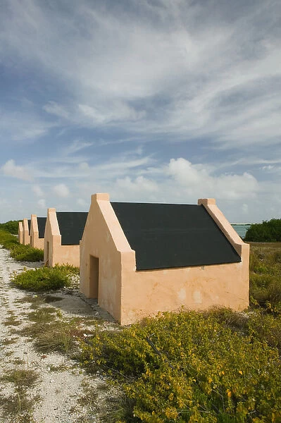 ABC Islands - BONAIRE - Oranje Pan: The Red Slave Huts