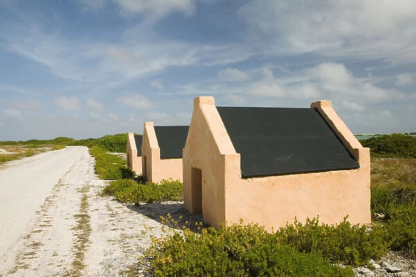 ABC Islands - BONAIRE - Oranje Pan: The Red Slave Huts