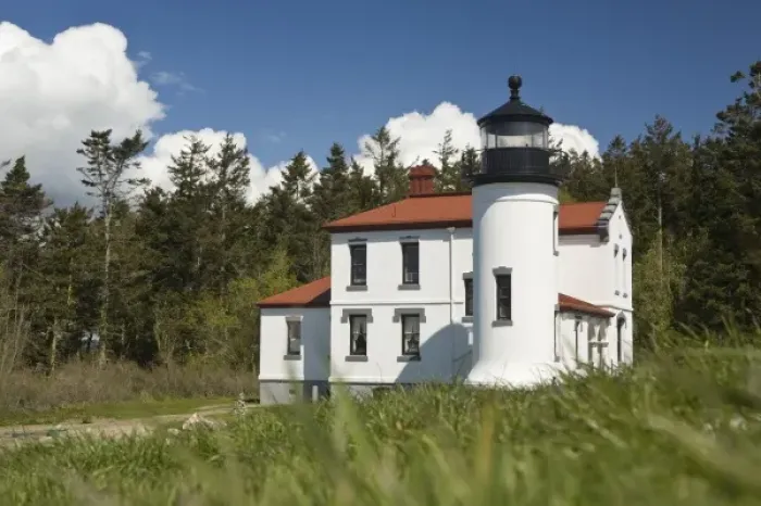 Framed Print : Admiralty Lighthouse and Ft. Warden on Whidby Island, WA