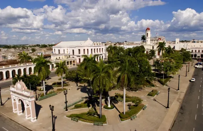 Framed Print : Aerial nbirdseye view of square in downtown ceneter of Cienfuegos Cuba Framed Print : Aerial nbirdseye view of square in downtown ceneter of Cienfuegos Cuba