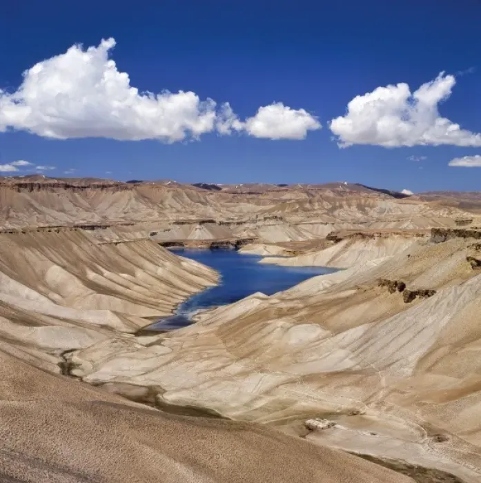 Framed Print : Afghanistan, Band-i-Amir Lakes. A series of clear blue lakes exist in the arid climate Framed Print : Afghanistan, Band-i-Amir Lakes. A series of clear blue lakes exist in the arid climate