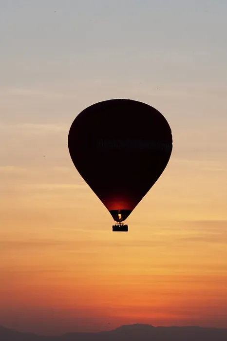 Framed Print : Africa, Egypt, Luxor. Hot air balloon's travel over the Valley of the Kings at sunrise Framed Print : Africa, Egypt, Luxor. Hot air balloon's travel over the Valley of the Kings at sunrise