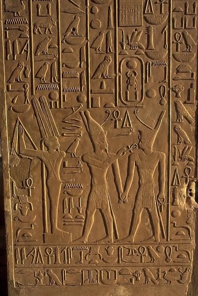 Africa, Egypte, Luxor, Karnak Temple. Hieroglyphic column details, White Chapel