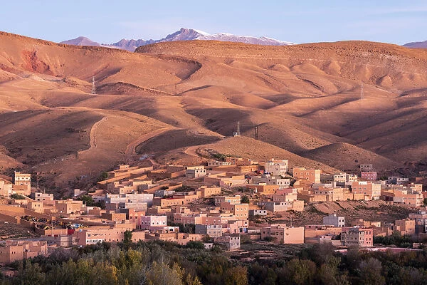 Africa, Morocco, Boumalne Dades. Town amid barren landscape