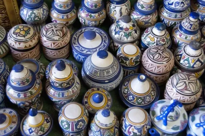 Framed Print : Africa, Morocco, Casablanca. Traditional handicraft market. Hand painted souvenir ceramics
