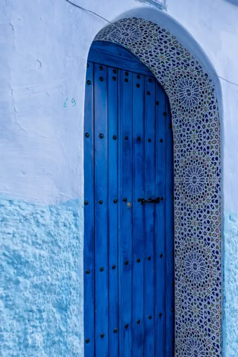 Framed Print : Africa, Morocco, Chefchaouen. Arch over wooden door Framed Print : Africa, Morocco, Chefchaouen. Arch over wooden door