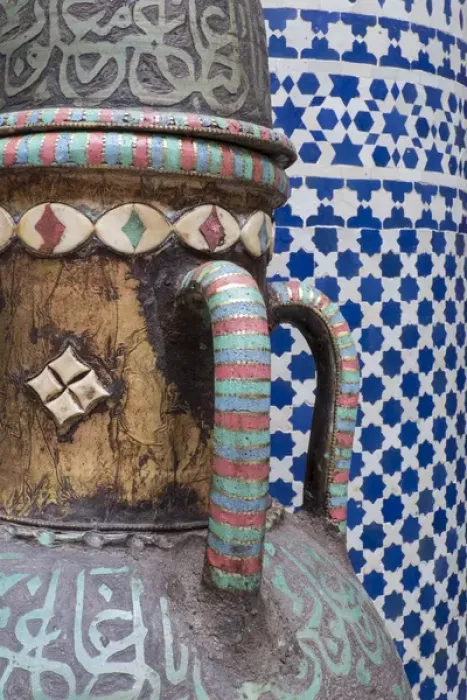 Framed Print : Africa, Morocco, Fes. Vase and pillar details with traditional design in the interior Framed Print : Africa, Morocco, Fes. Vase and pillar details with traditional design in the interior