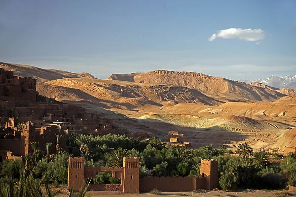 Africa, Morocco, Ouarzazate. View from Ait Ben Haddou, a UNESCO World Heritage Site