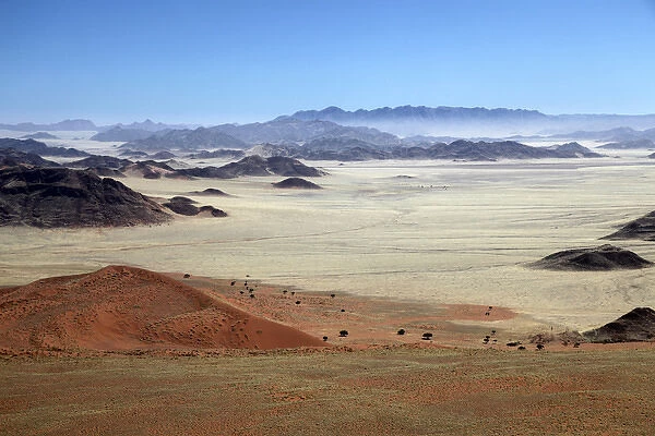 Africa, Namibia, Sossusvlei. Landscape of Sossusvlei and the Namib