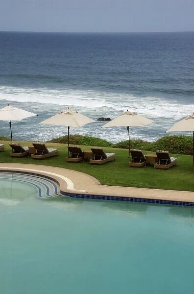 Africa, South Africa, KwaZulu Natal, Durban, Umhlanga Rocks, Beverly Hills Hotel pool