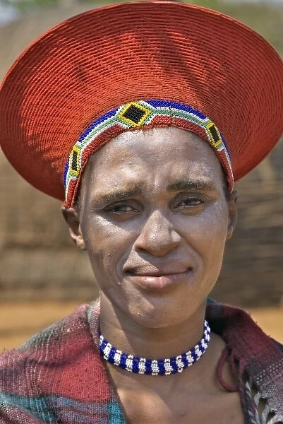 Africa, South Africa, KwaZulu Natal, Shakaland, Zulu woman, (MR)