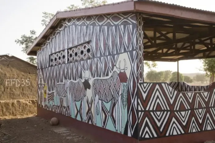 Framed Print : Africa, West Africa, Ghana, Sirigu. Mural of zebu on open structure in Sirigu painted village Framed Print : Africa, West Africa, Ghana, Sirigu. Mural of zebu on open structure in Sirigu painted village