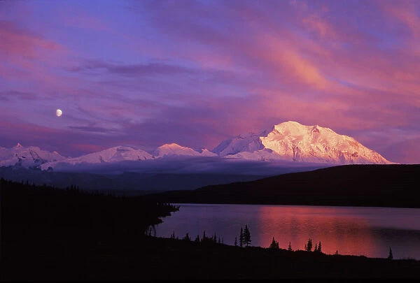 Alpenglow on Mt. McKinley, Denali NP, Alaska, USA