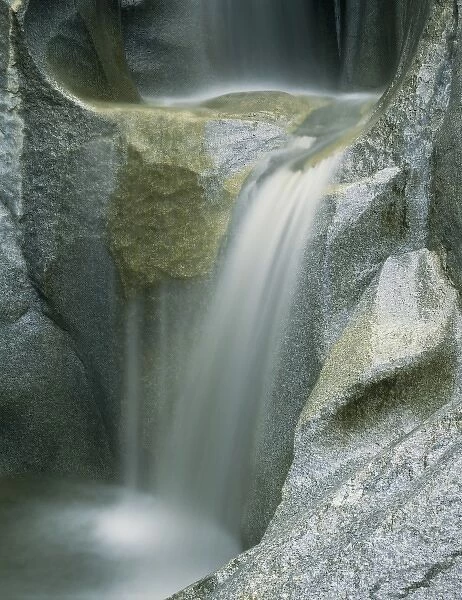 ANZA BORREGO DESERT STATE PARK, CALIFORNIA. USA. Waterfall & granite. Cougar Canyon