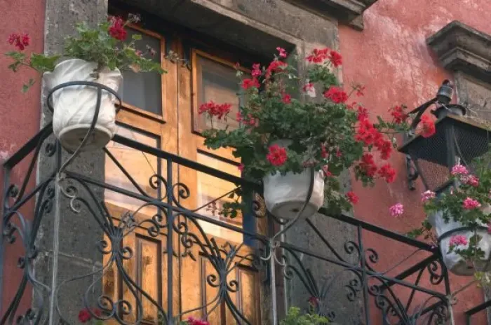 Framed Print : Architecture on the streets of San Miguel de Allende, State of Guanajuato, Mexico Framed Print : Architecture on the streets of San Miguel de Allende, State of Guanajuato, Mexico