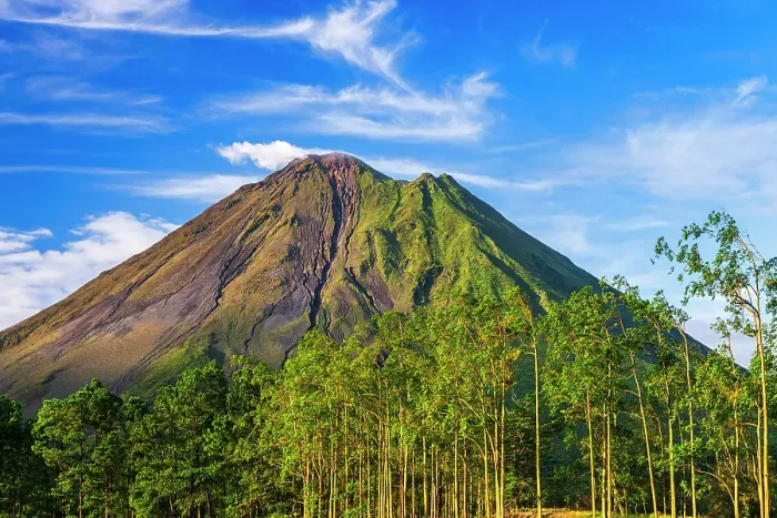 Framed Print : Arenal Volcano, Arenal Volcano National Park, Alajuela Province, Costa Rica Framed Print : Arenal Volcano, Arenal Volcano National Park, Alajuela Province, Costa Rica