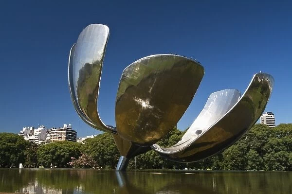 Argentina, Buenos Aires. Recoleta, Floralis Generica by Edouardo Catalano, giant flower sculpture