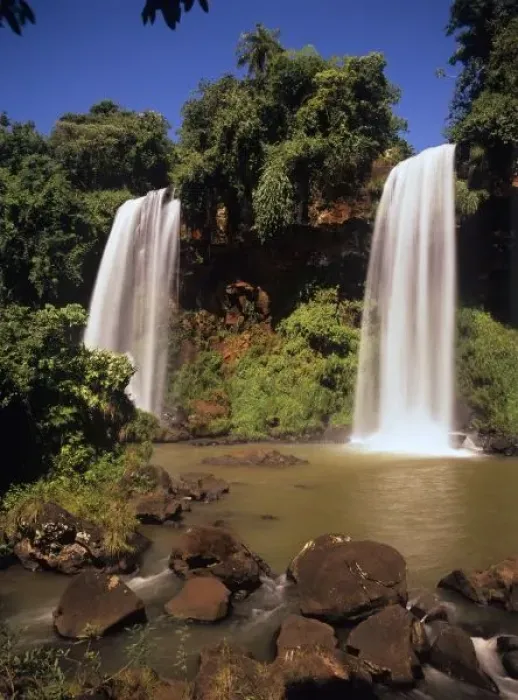 Framed Print : Argentina, Igwazu, Igwazu falls. Salto Dos Hermanas (two brothers) thunders into the pool below
