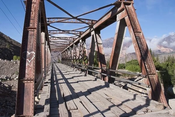 Argentina, Jujuy, Bridge in Tilcara, village in the Quebrada de Humahuaca, UNESCO