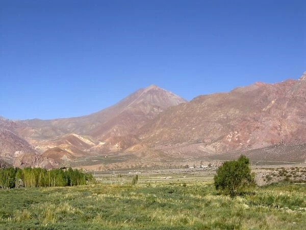 Argentina, Mendoza: along Ruta 7 Panamericana leading to border with Chile: Andes valley