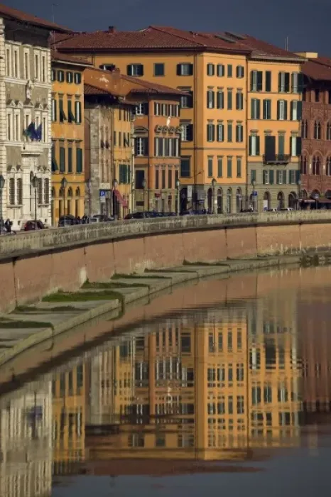 Framed Print : Arno river passing through Pisa, Tuscany, Italy Framed Print : Arno river passing through Pisa, Tuscany, Italy