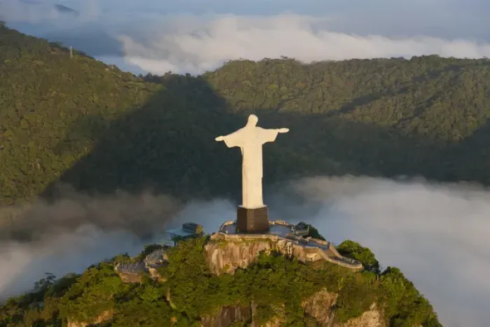 Framed Print : The Art Deco statue of Jesus, known as Cristo Redentor (Christ the Redeemer) Framed Print : The Art Deco statue of Jesus, known as Cristo Redentor (Christ the Redeemer)