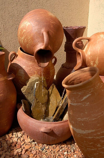 01. Aruba, stoneware pots at entrance to Tierra del Sol