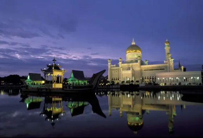 Framed Print : Asia, Brunei, Bandar Seri Begawan. Sultan Omar Ali Saifuddin Mosque Framed Print : Asia, Brunei, Bandar Seri Begawan. Sultan Omar Ali Saifuddin Mosque
