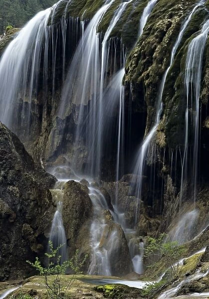 Asia, China, Sichuan Province, Jiuzhaigou National Scenic Area. Silky water of Nuorilang