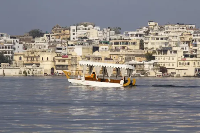 Framed Print : Asia, India, Rajasthan, Udaipur. Lake Pichola
