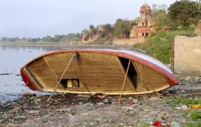 Framed Print : Asia, India, Uttar Pradesh, Agra. A boat alongside the Yamuna River behind the Taj Mahal Framed Print : Asia, India, Uttar Pradesh, Agra. A boat alongside the Yamuna River behind the Taj Mahal