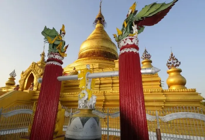 Framed Print : Asia, Myanmar (Burma). The Kuthodaw Pagoda in Mandalay Framed Print : Asia, Myanmar (Burma). The Kuthodaw Pagoda in Mandalay