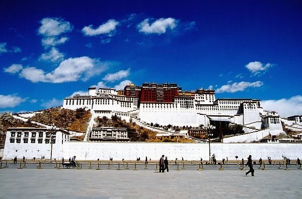 Asia, Tibet, Lhasa, Potala Palace. UNECSO World Heritage site. Former home of the Dalai Lama
