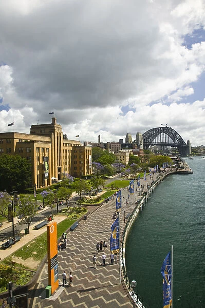 AUSTRALIA, New South Wales (NSW), Sydney. Overhead view of Sydney Cove Walkway aith