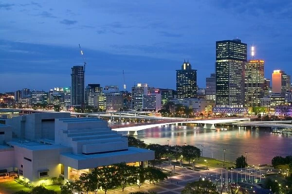 Australia, Queensland, Brisbane. City Skyline from Southbank  /  Evening