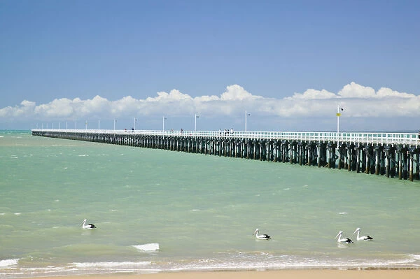 AUSTRALIA, Queensland, Fraser Coast, Hervey Bay. Urangan Pier on Hervy Bay