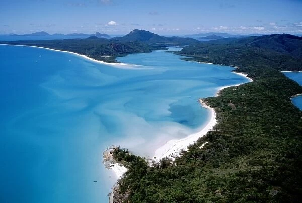 Australia, Queensland, The Whitsunday Islands, National Park. Hill Inlet fromt the air