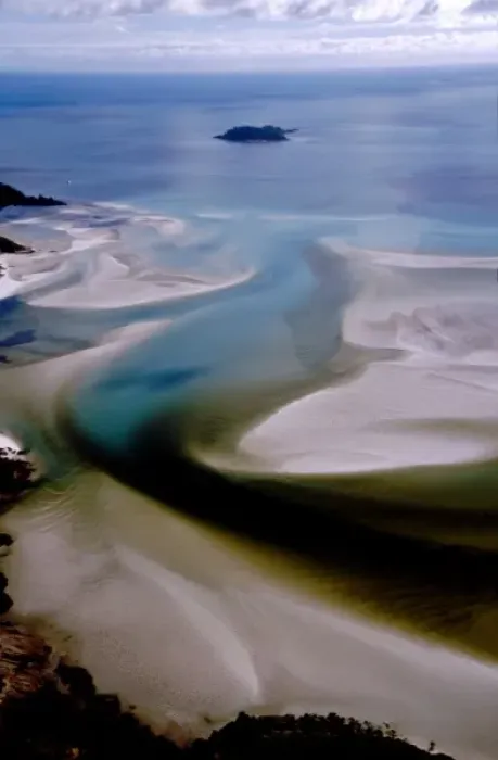 Framed Print : Australia, Queensland, The Whitsunday Islands, National Park. Hill Inlet fromt the air