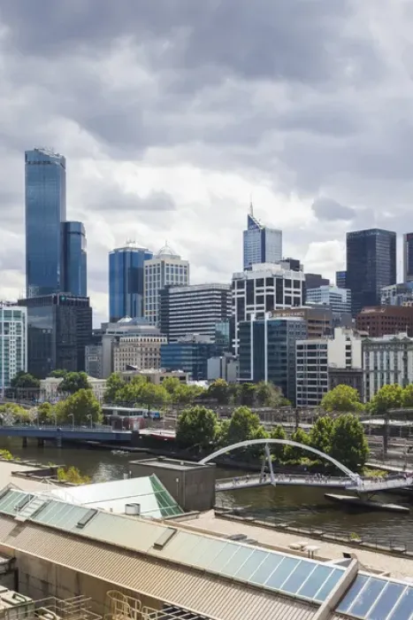 Framed Print : Australia, Victoria, VIC, Melbourne, skyline along the Yarra River towards Rialto Towers