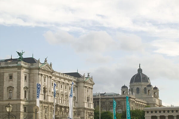AUSTRIA-Vienna: Hofburg: Neue Burg Palace & Kunsthistrisches Museum