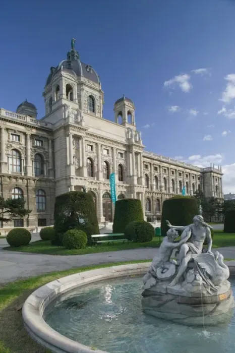 Framed Print : AUSTRIA-Vienna: Kunsthistorisches Museum / Museum of Fine Arts Framed Print : AUSTRIA-Vienna: Kunsthistorisches Museum / Museum of Fine Arts