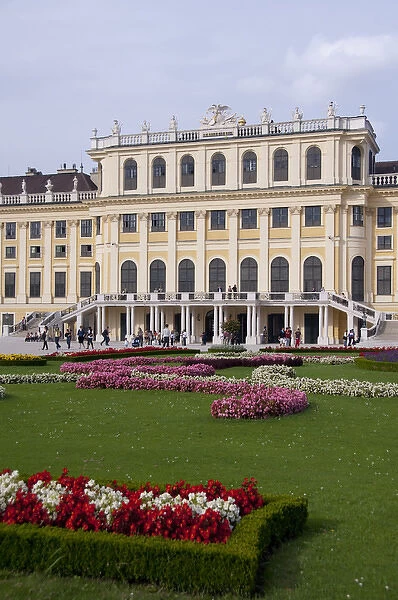 Austria, Vienna. Maria Theresas Baroque  /  Rococo Schonbrunn Palace (aka Schlob Schonbrunn)