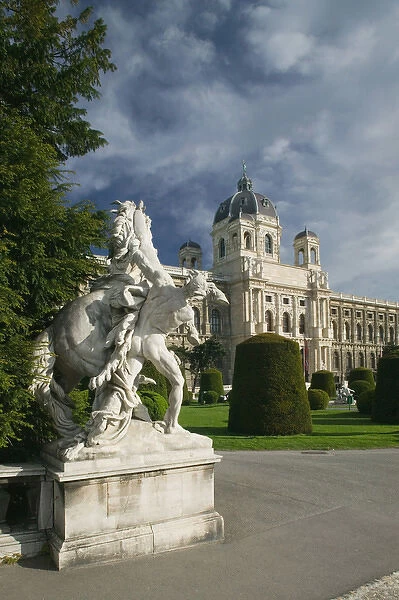 AUSTRIA-Vienna: Naturhistorisches Museum  /  Natural History Museum